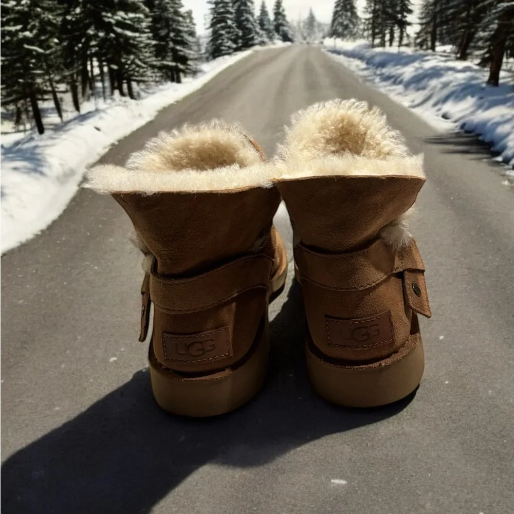 UGG Zariyah Water Repellent Tan Suede Ankle Boots.